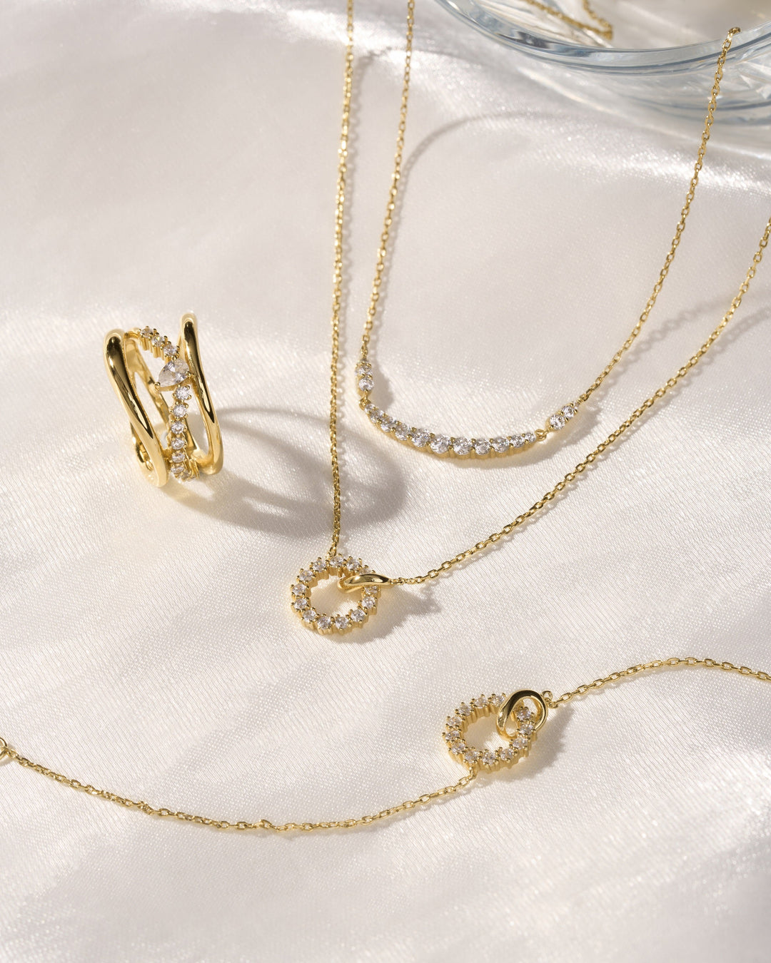 Gold Interlinked Circles Pavé Necklace - Ania Haie