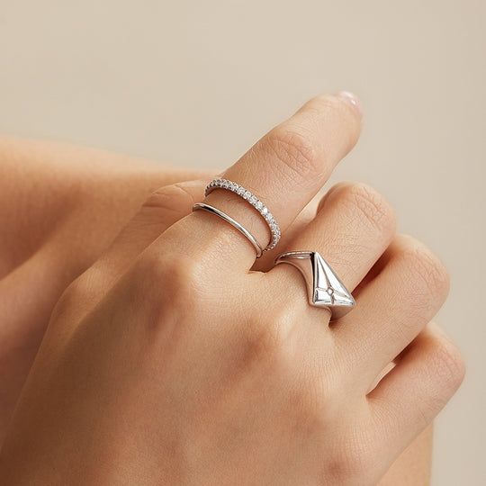 Silver Kiss Triangle Ring - Ania Haie